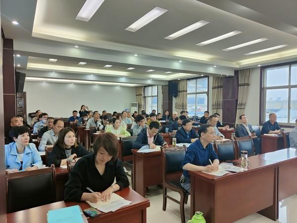 潁上縣商務(wù)糧食局舉辦國(guó)有糧食企業(yè)會(huì)計(jì)業(yè)務(wù)培訓(xùn)班 提升財(cái)務(wù)管理水平